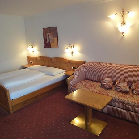 Hotel Zum Wolf Castelrotto Exterior foto