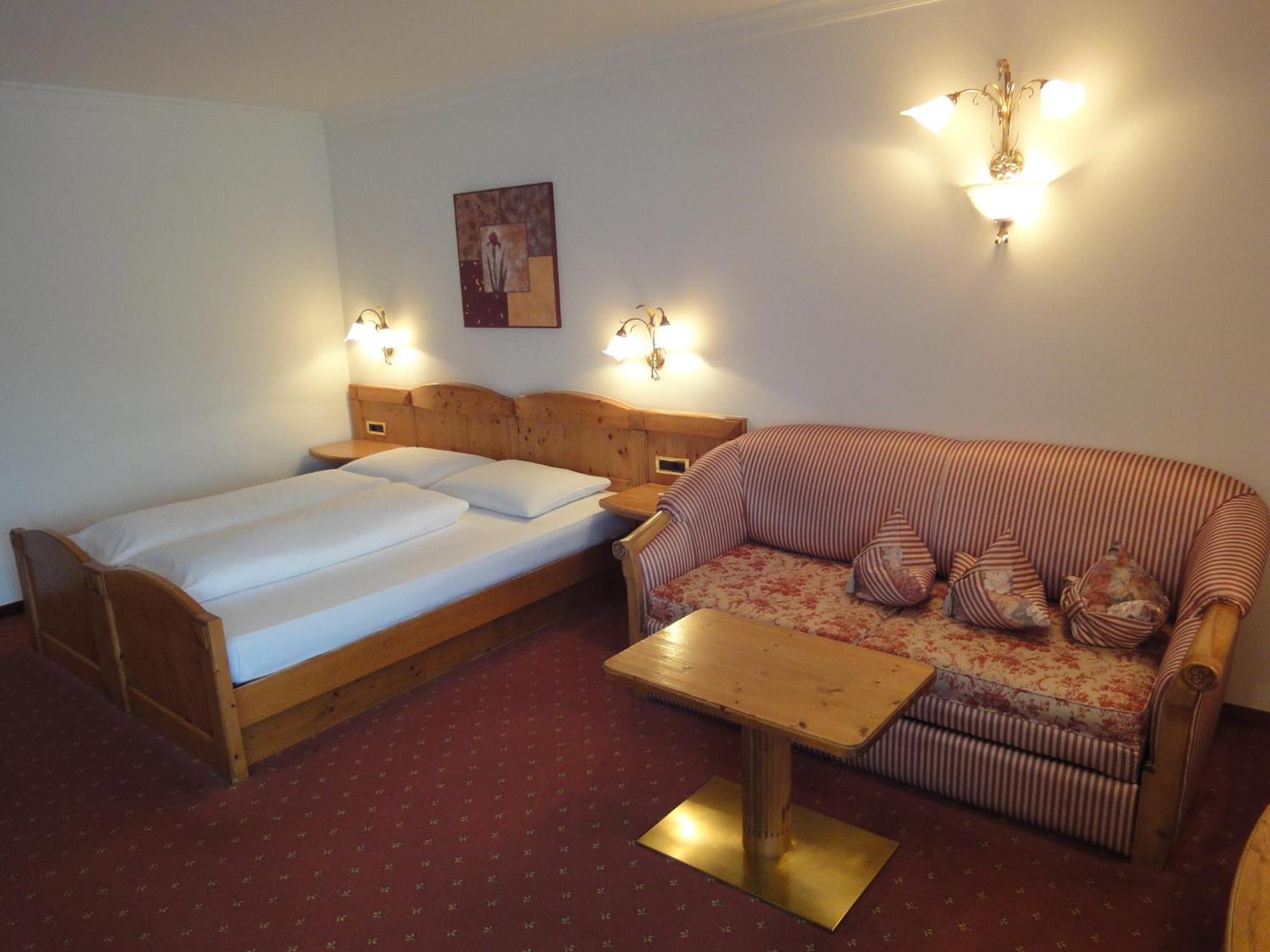 Hotel Zum Wolf Castelrotto Exterior foto